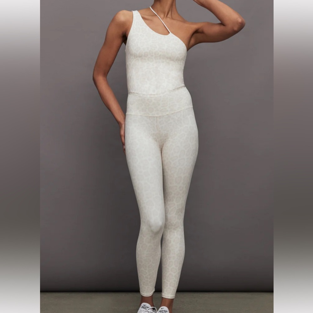 Carbon38 White Leopard Print leggings